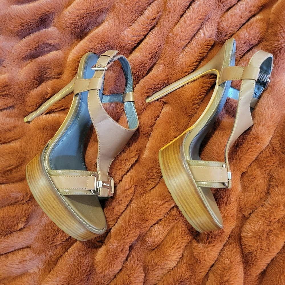 Calvin Klein Beige Ankle Strap Buckle Heels - Picture 2 of 10